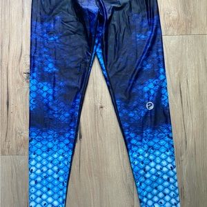 Pelagic ocean flex leggings medium